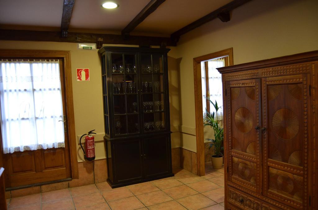 Doneztebe Hostal Ameztia מראה חיצוני תמונה