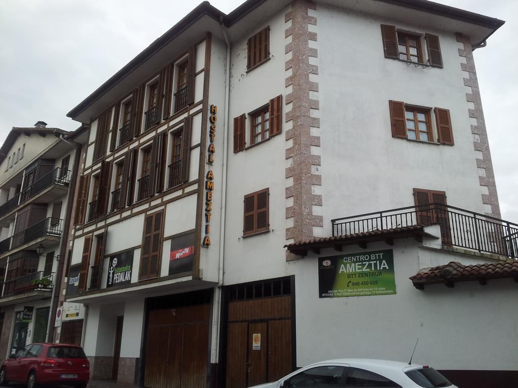 Doneztebe Hostal Ameztia מראה חיצוני תמונה